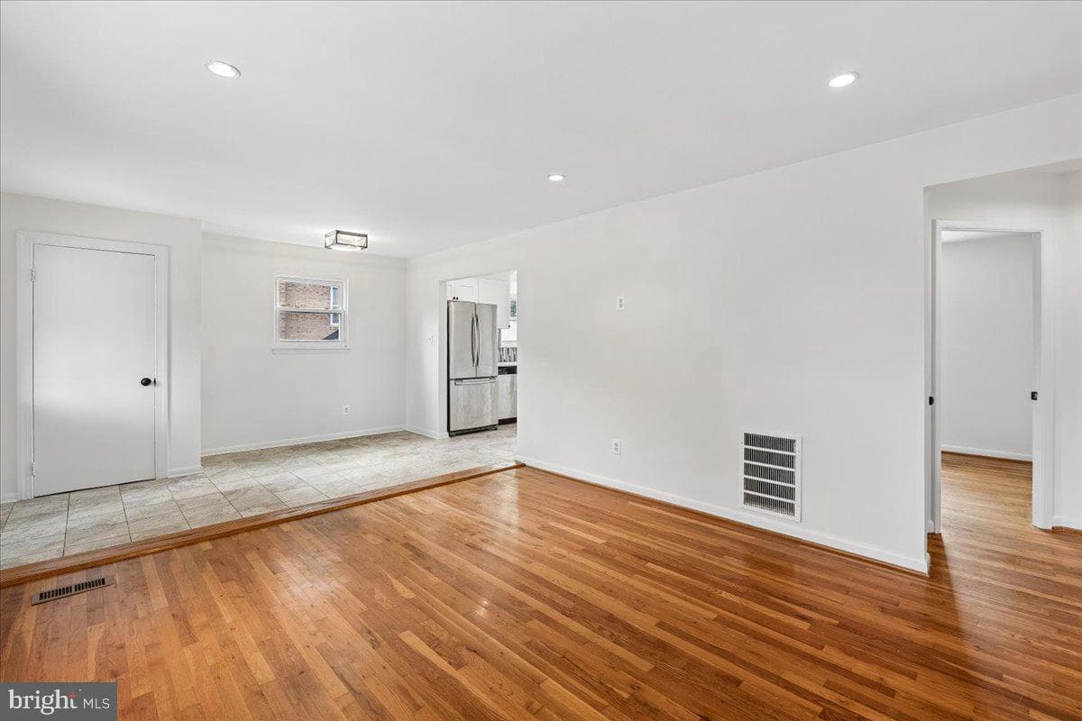 727 Grandin Avenue photo 9
