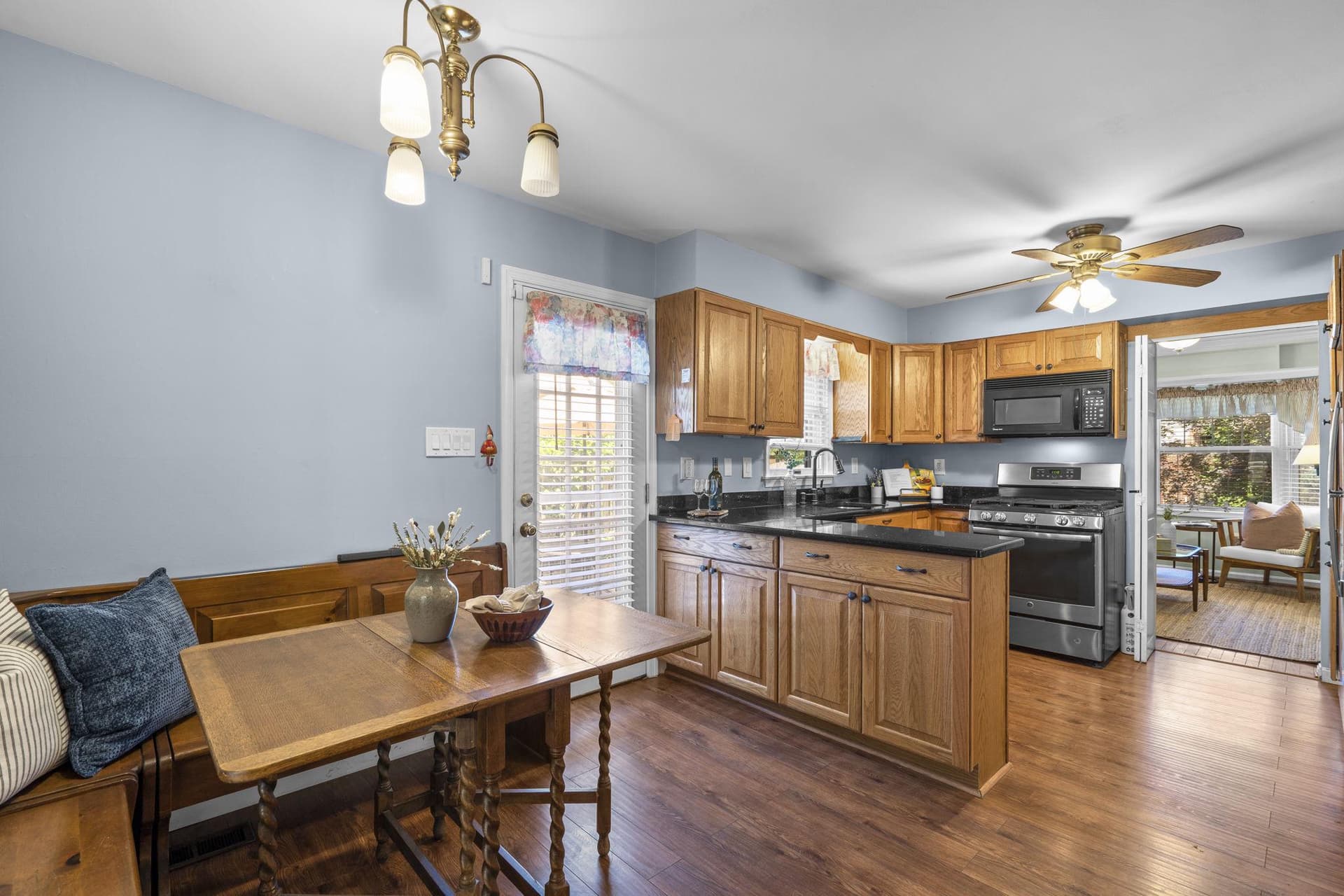 1714 Luzerne Avenue photo 9