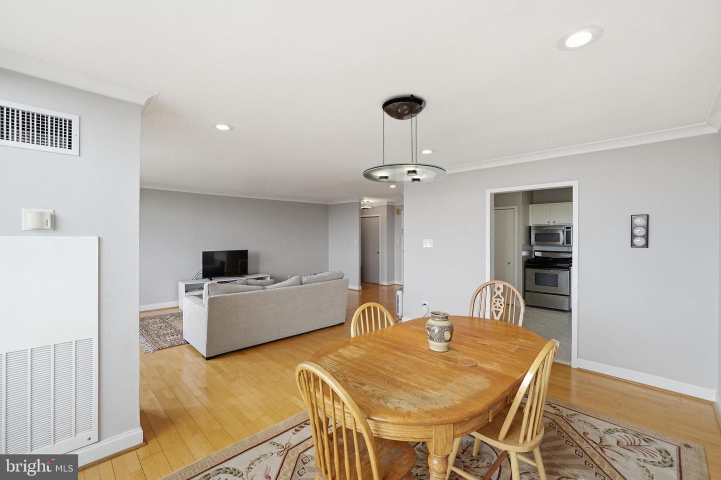 5225 Pooks Hill Road #1819n photo 13