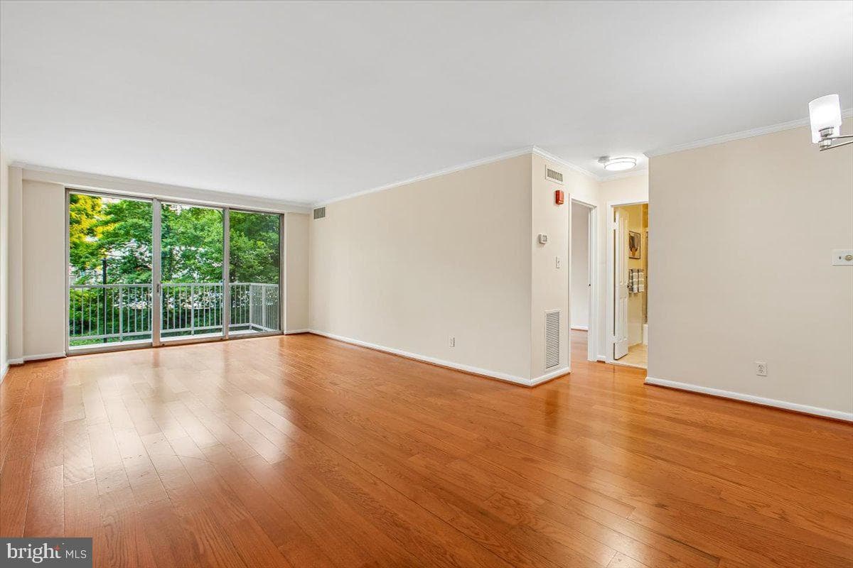 4977 Battery Lane #1-204, Bethesda