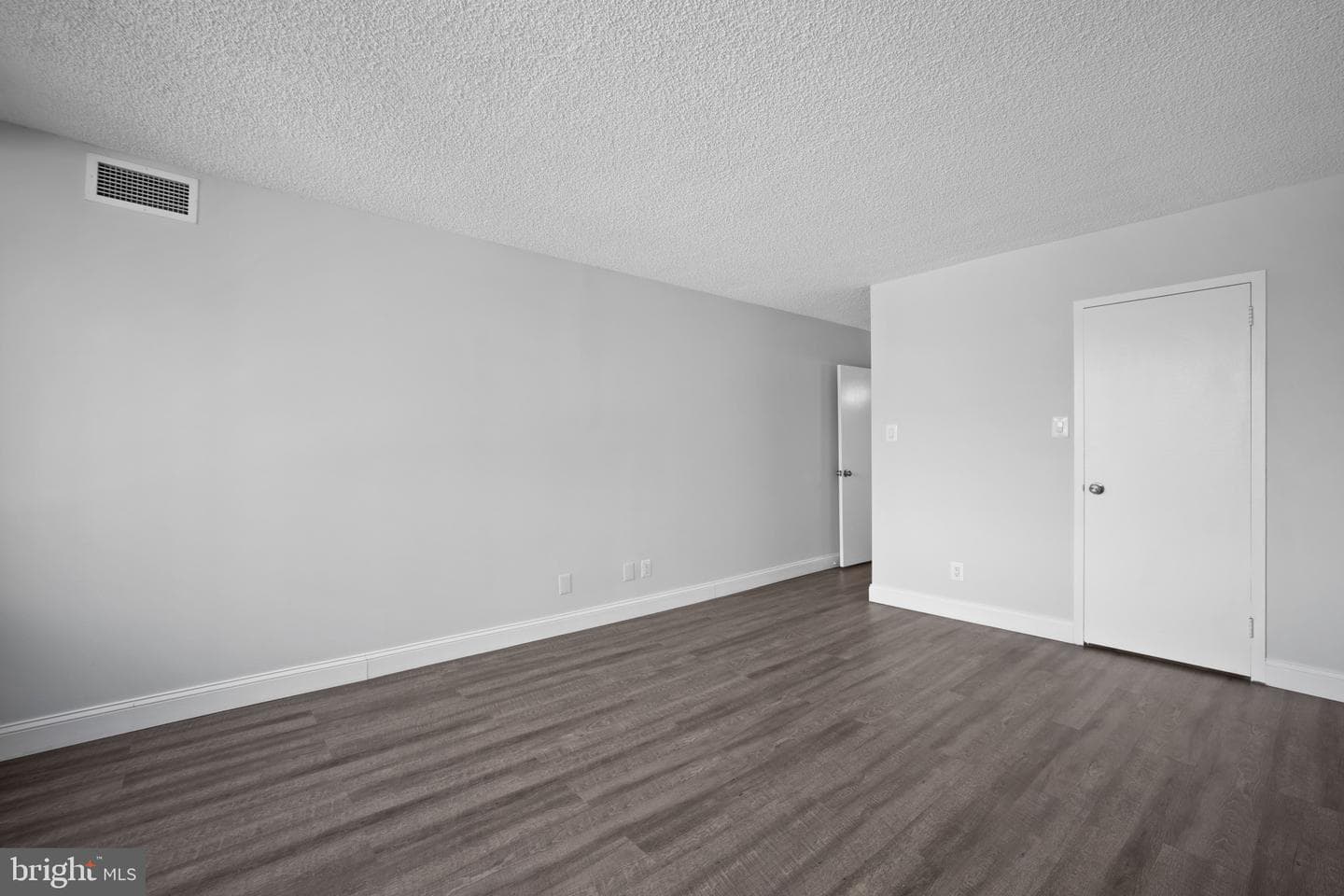 5225 Pooks Hill Rd # 321S photo 13