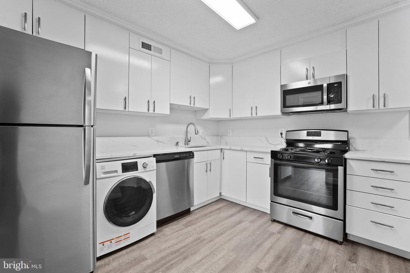 5225 Pooks Hill Rd # 321S photo 5