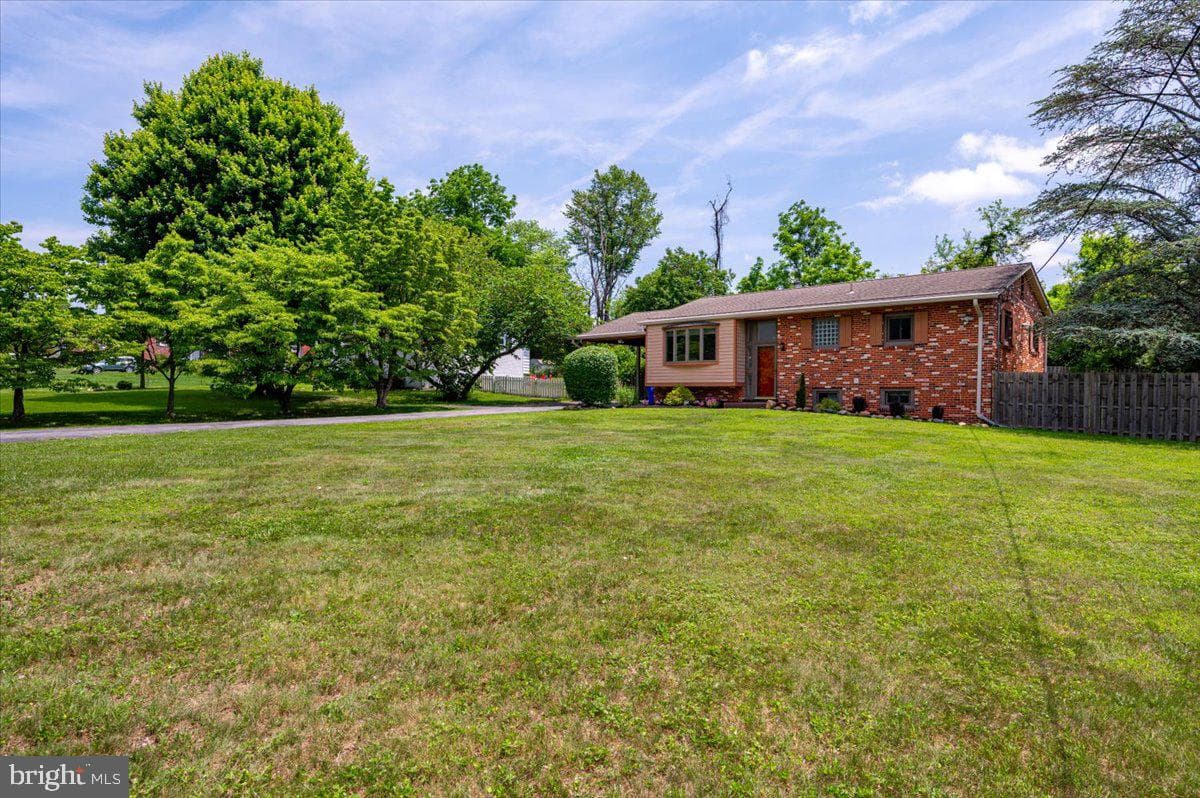 15617 Allnutt Ln, Burtonsville