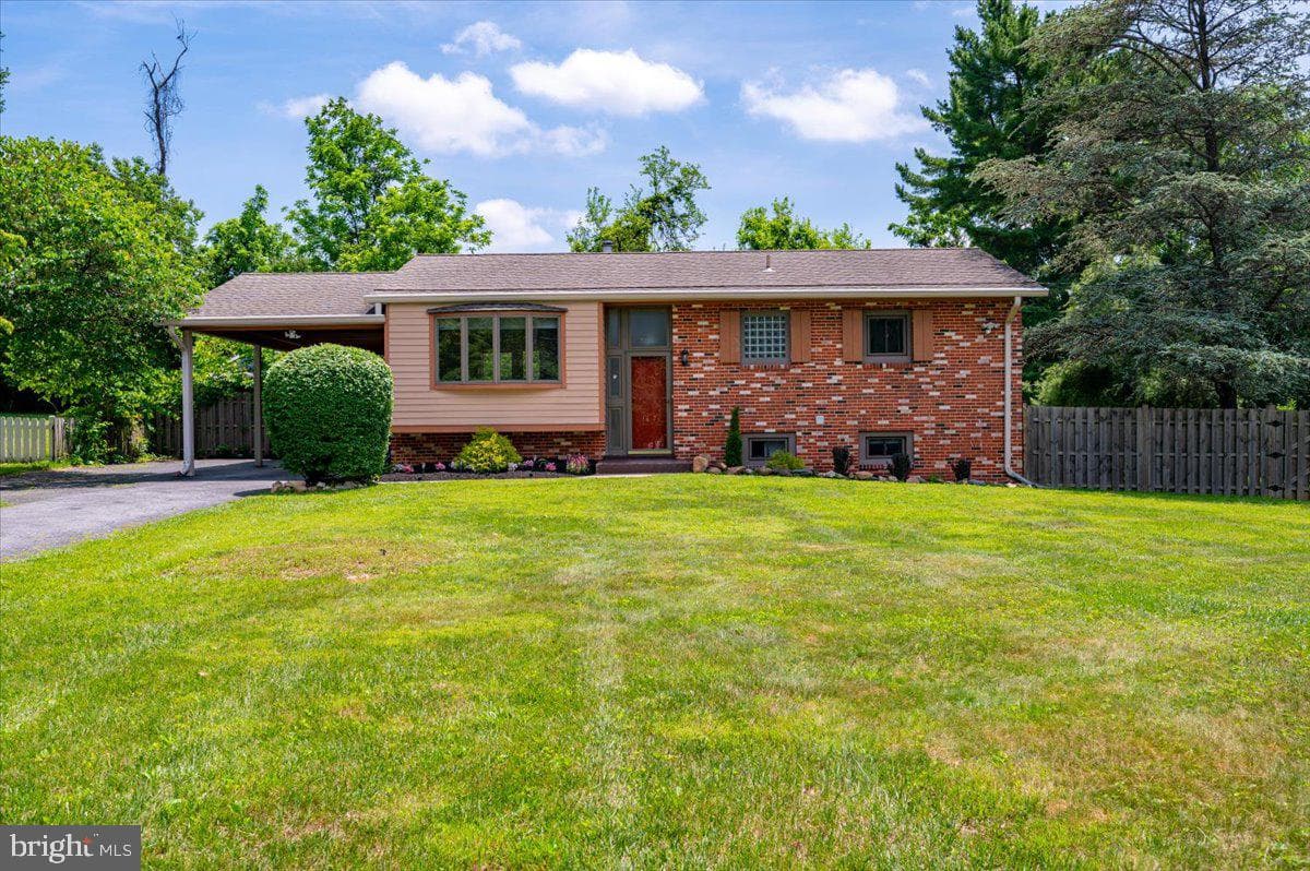 15617 Allnutt Ln photo 3