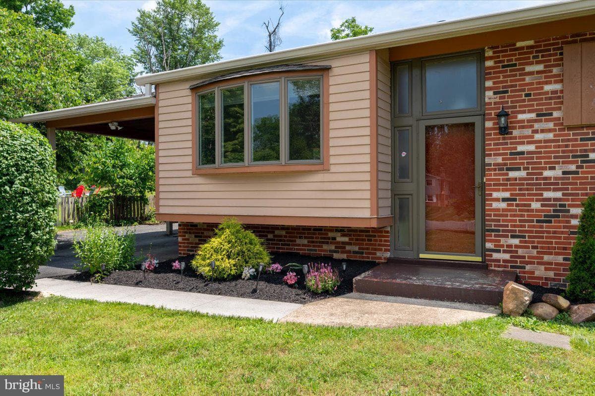 15617 Allnutt Ln photo 6