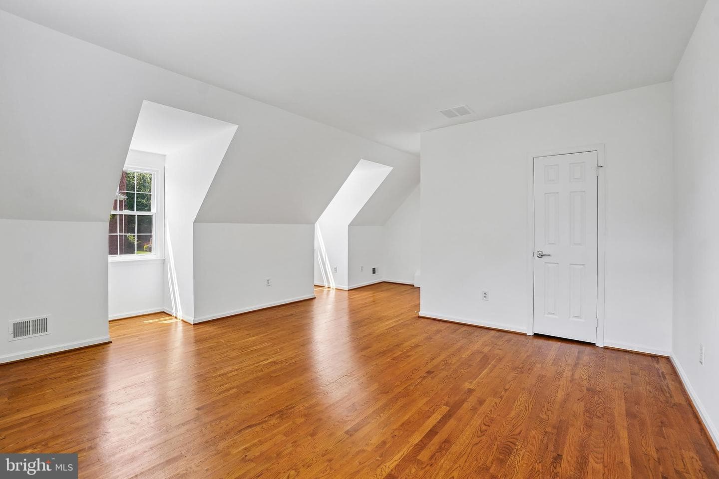 9705 Holloway Hill photo 22