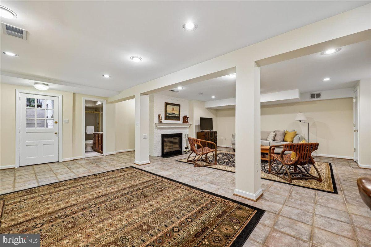5735 Bradley Boulevard photo 70