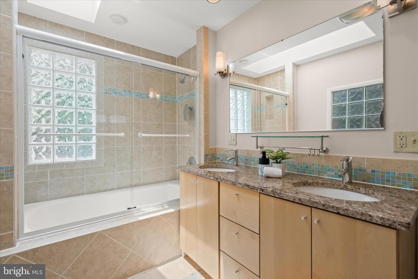 4407 Highland Avenue photo 36