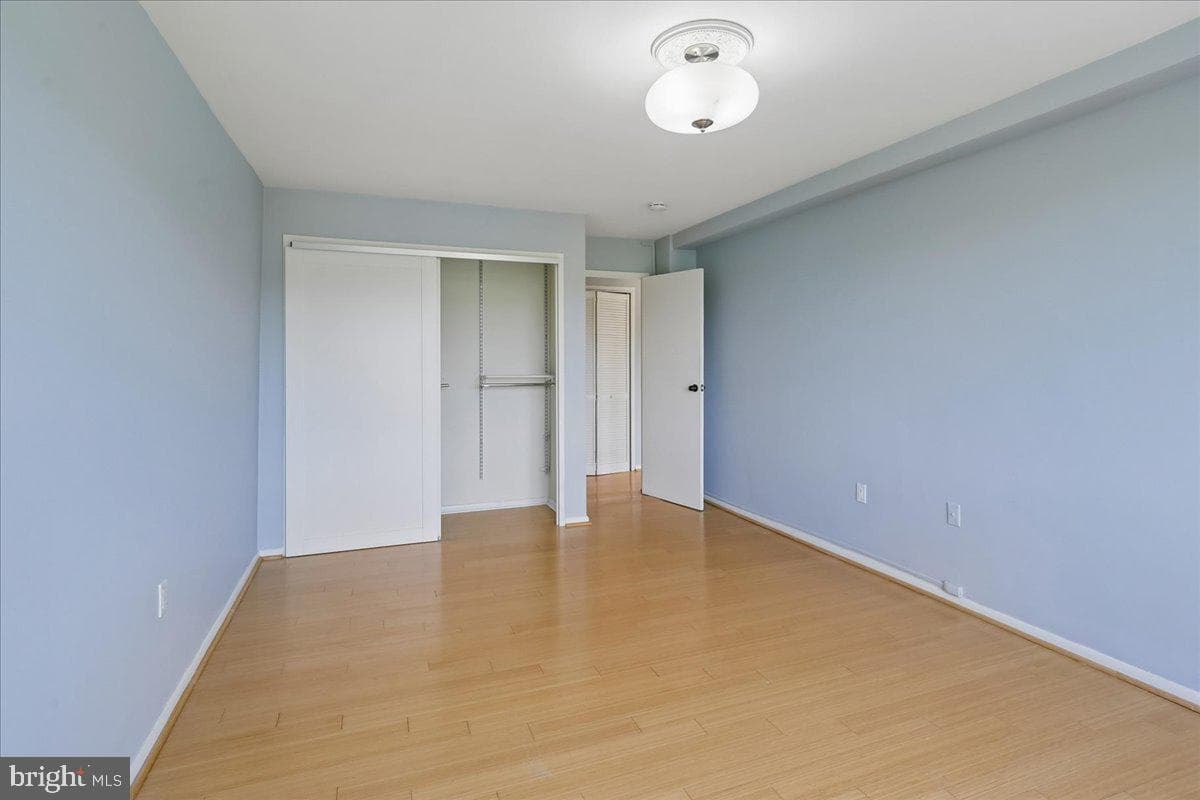 10201 Grosvenor Place #1205 photo 26