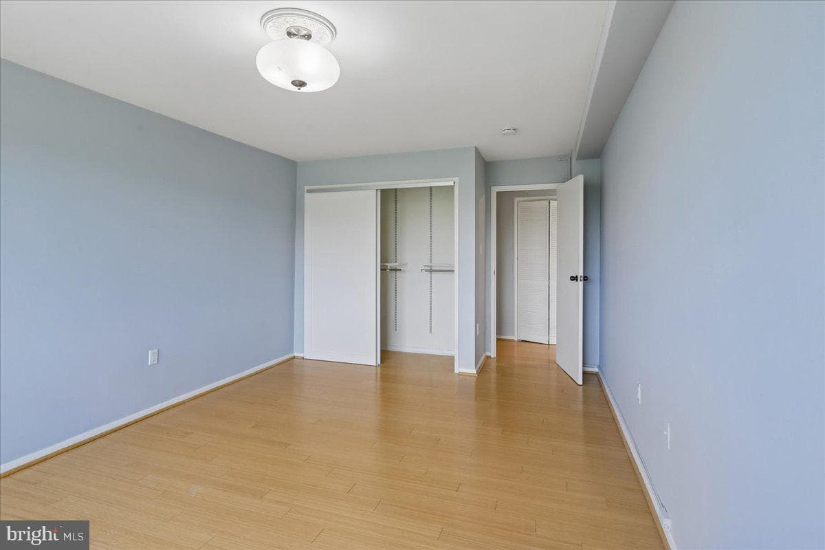 10201 Grosvenor Place #1205 photo 27
