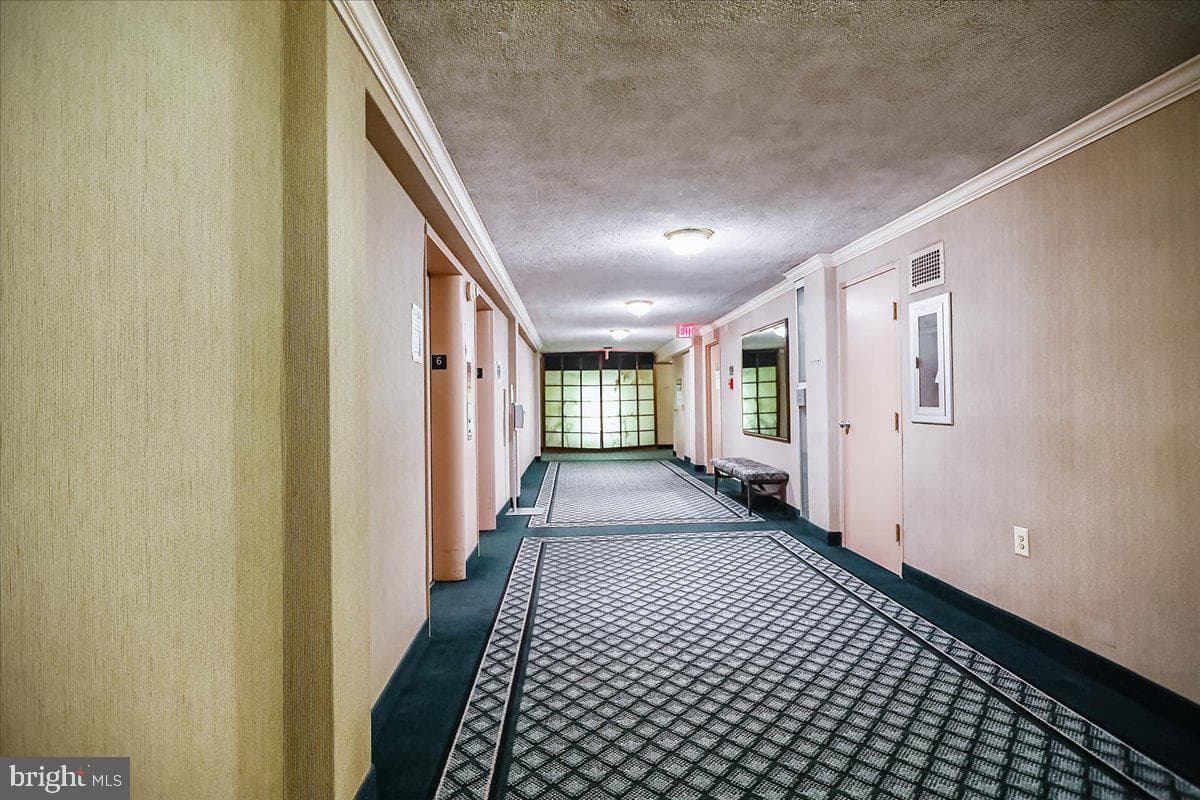10201 Grosvenor Place #1205 photo 47