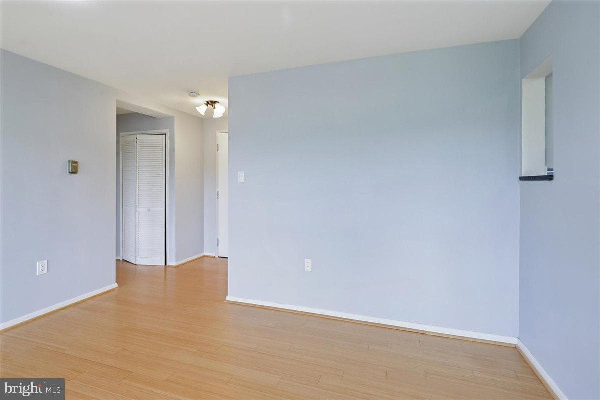 10201 Grosvenor Place #1205 photo 9