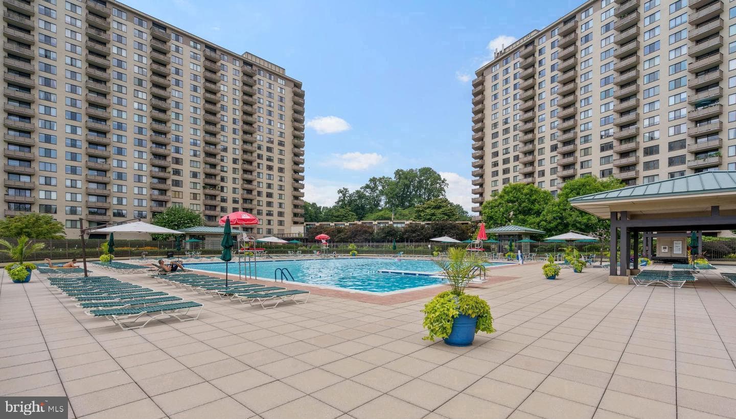 5225 Pooks Hill Road #303s, Bethesda
