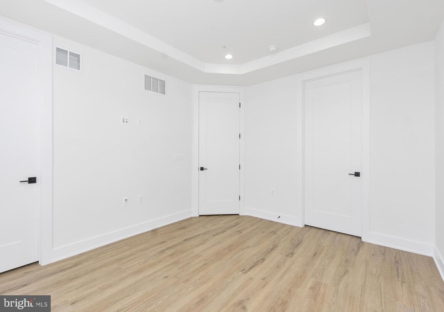 8622 Erdem Pl photo 13