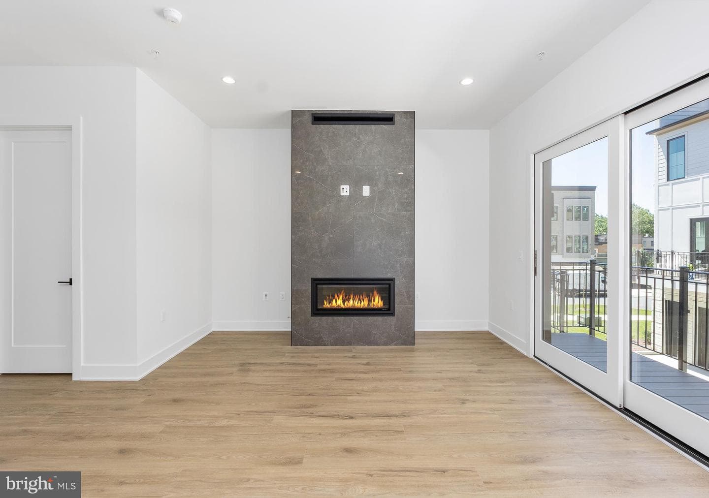 8622 Erdem Pl photo 5