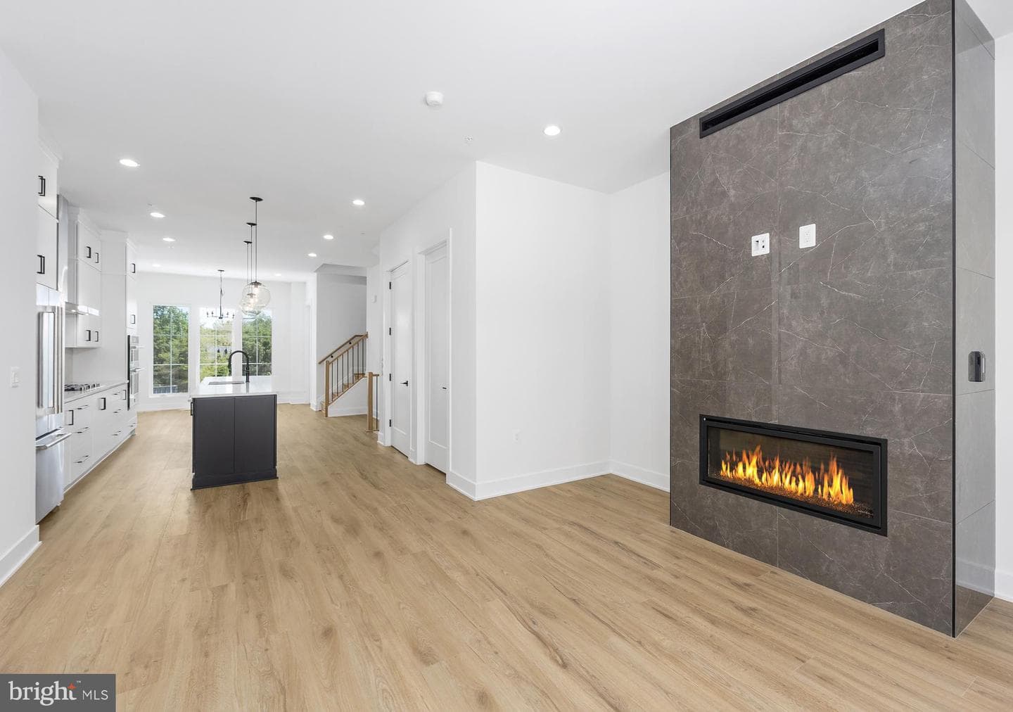 8622 Erdem Pl photo 6