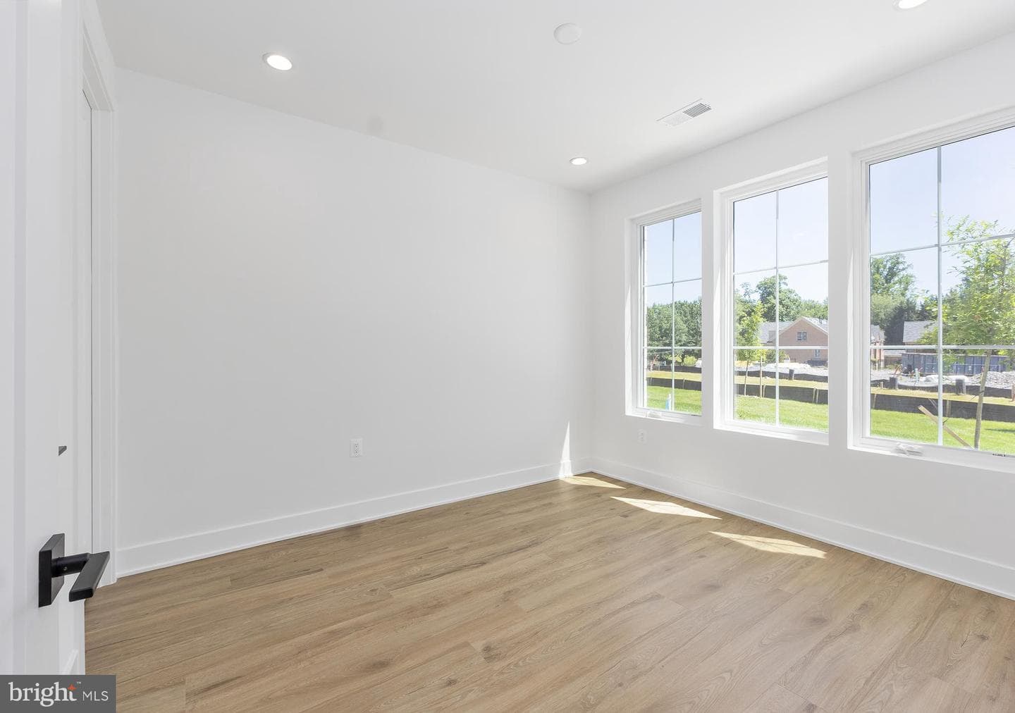 8622 Erdem Pl photo 8