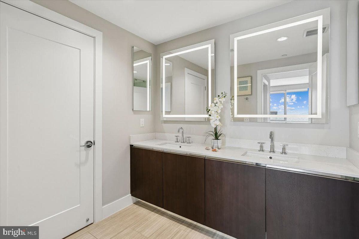 930 Rose Avenue #1511 photo 20