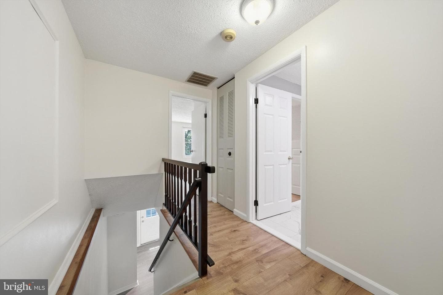 2807 Shepperton Terrace photo 23