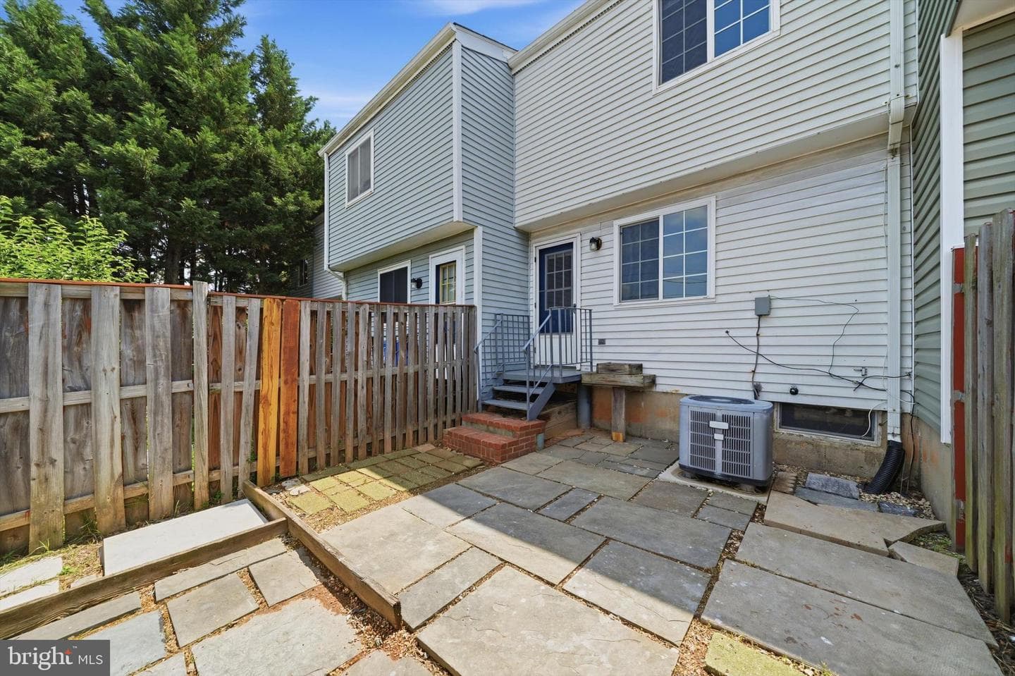2807 Shepperton Terrace photo 30