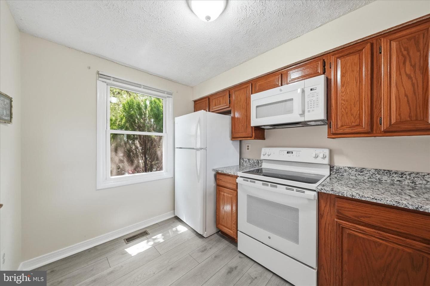2807 Shepperton Terrace photo 42