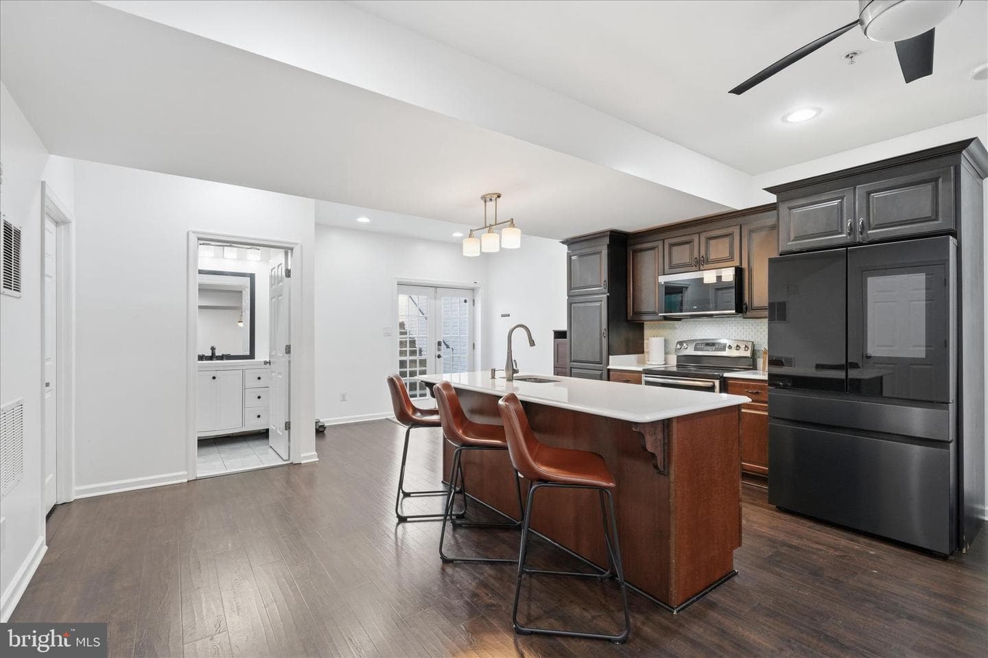 23121 Frederick Road photo 29