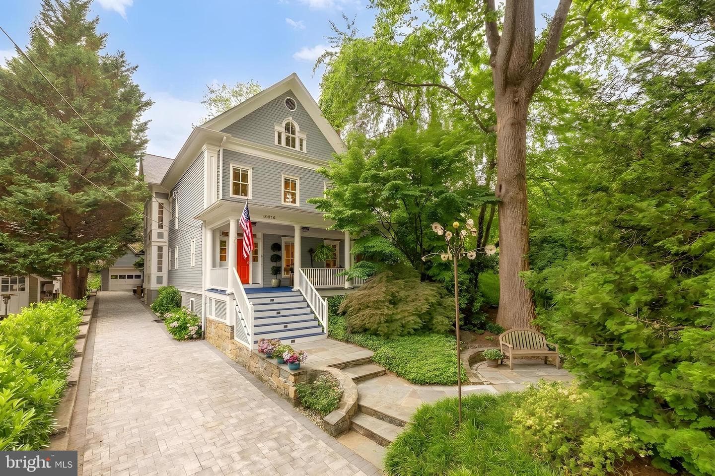 10914 Montrose Avenue photo 4