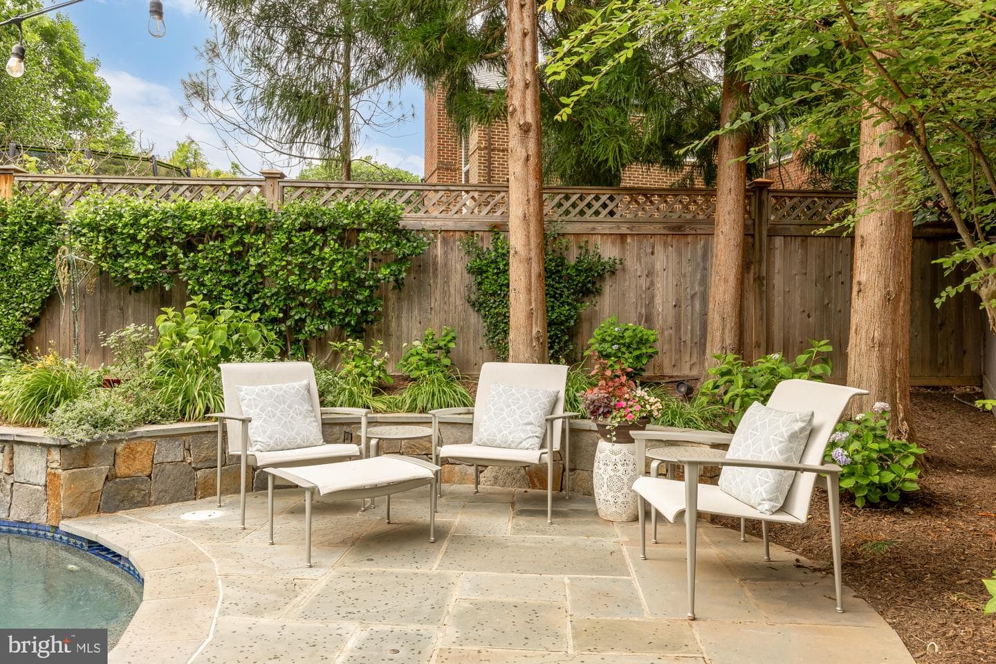 10914 Montrose Avenue photo 44