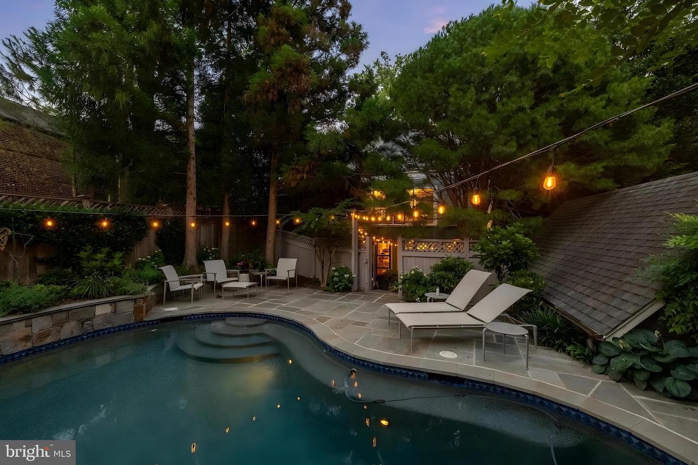 10914 Montrose Avenue photo 53