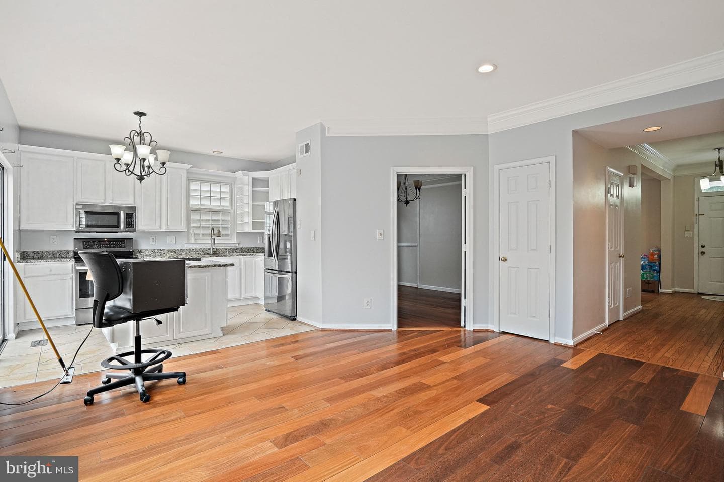 8612 Castlebar Way photo 6