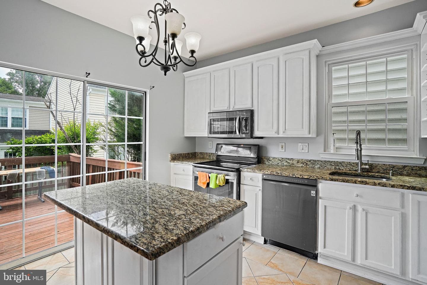 8612 Castlebar Way photo 9