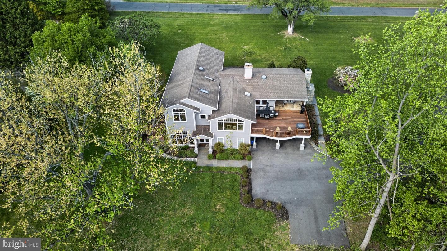 9701 Overlea Drive photo 46
