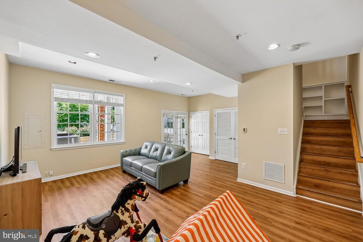 211 Chestertown Street photo 27