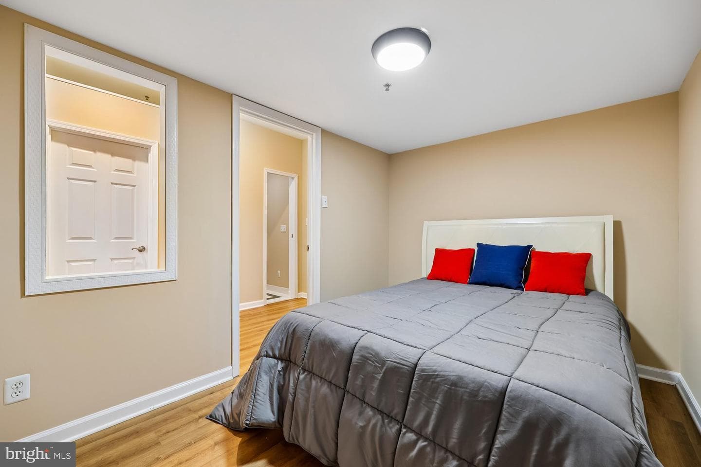 211 Chestertown Street photo 33