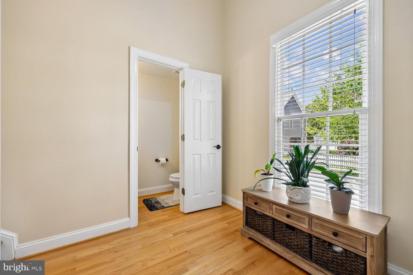211 Chestertown Street photo 5