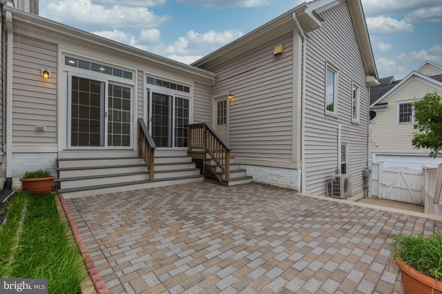 1120 Crestfield Drive photo 14