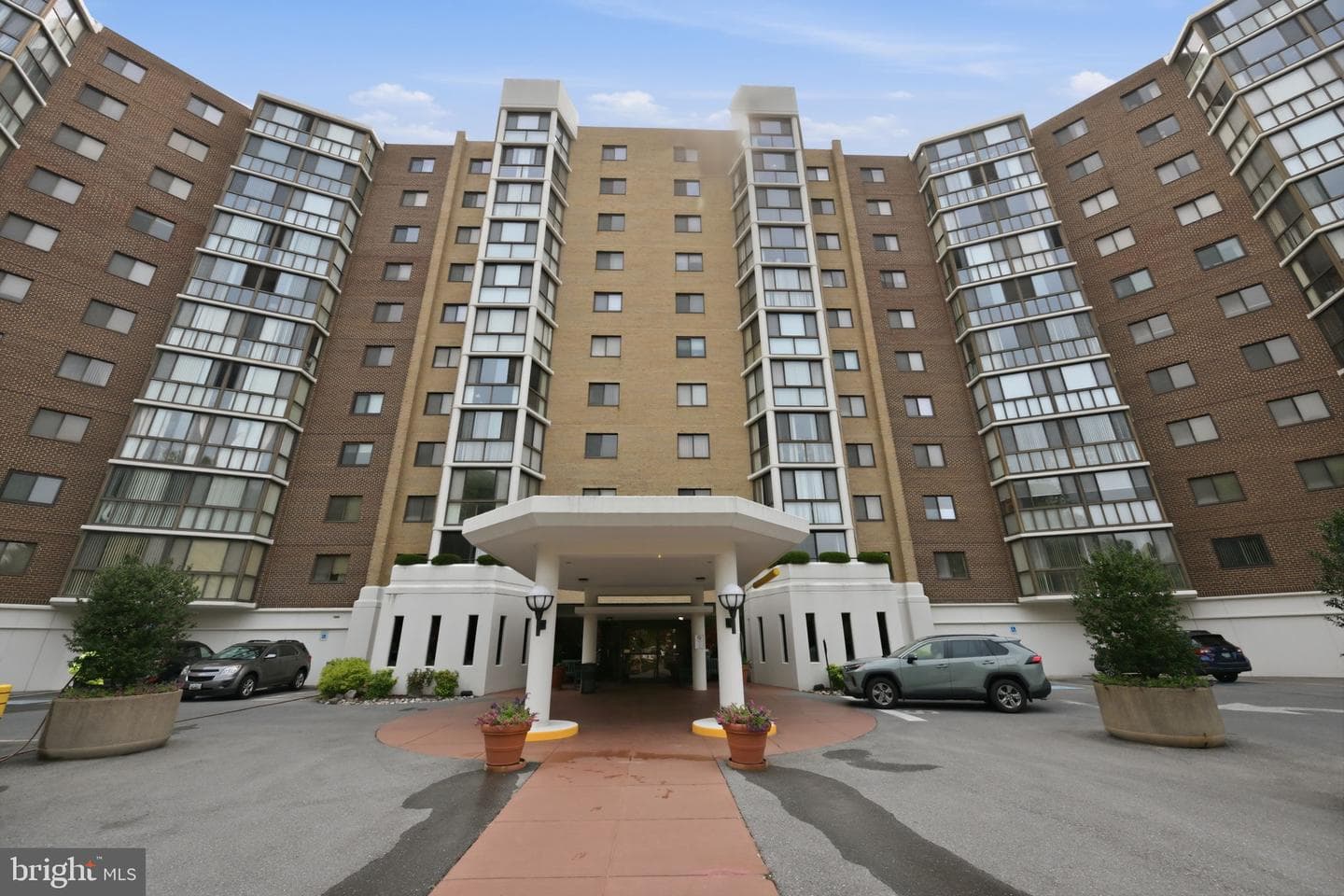 15100 Interlachen Drive #4-124 photo 5