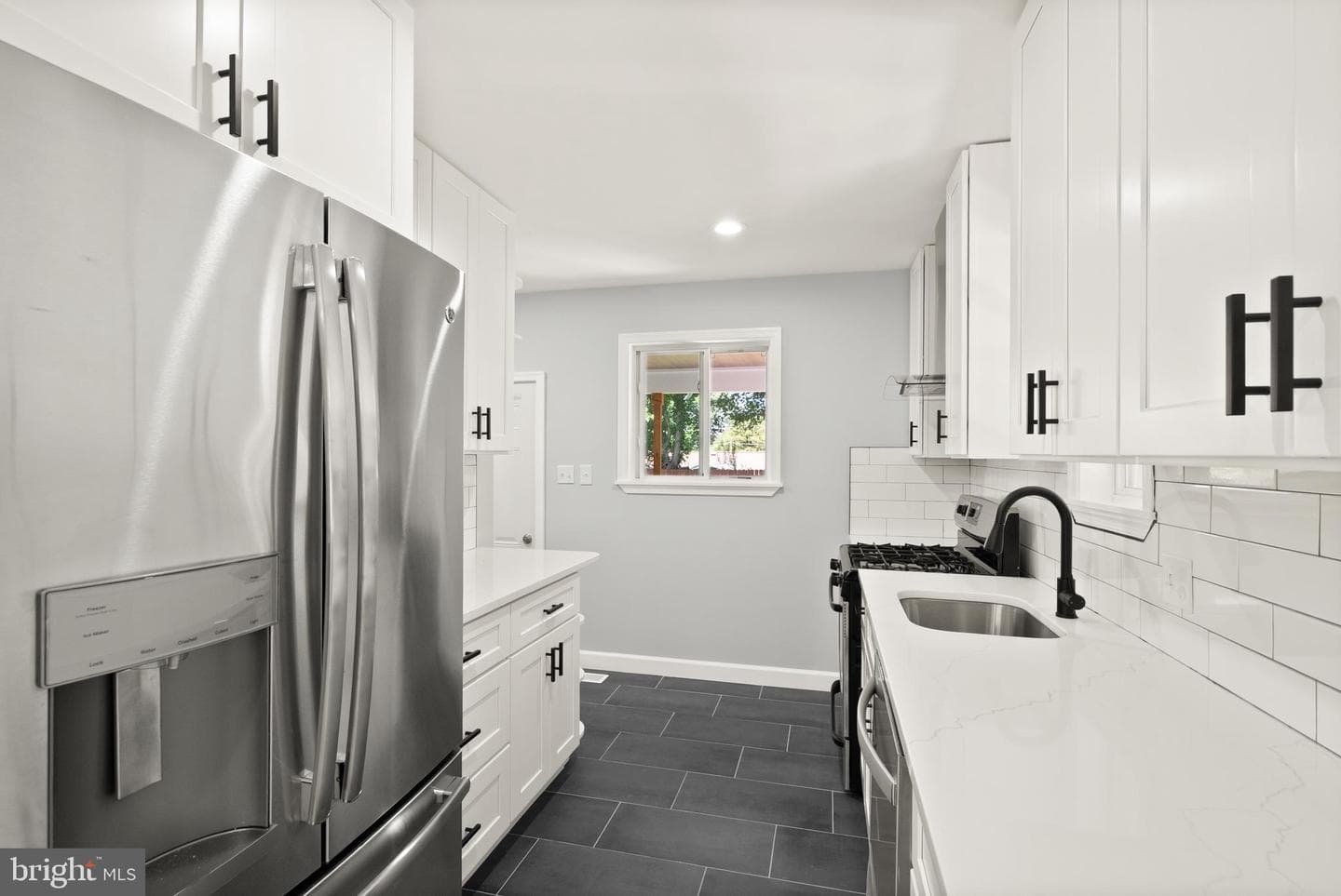 1006 Scott Avenue photo 17