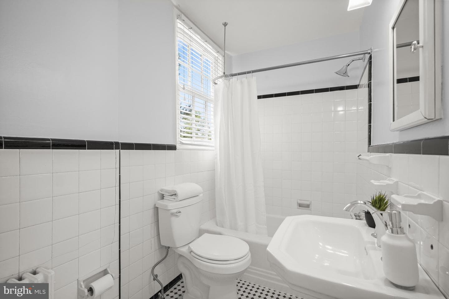 4009 64th Street photo 26
