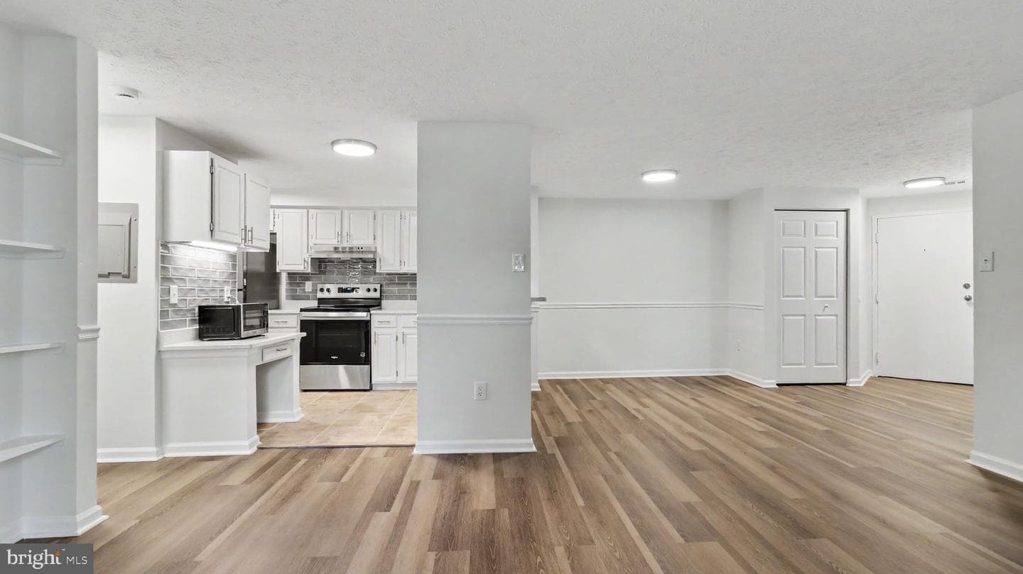 12209 Saint Peter Court #E photo 14