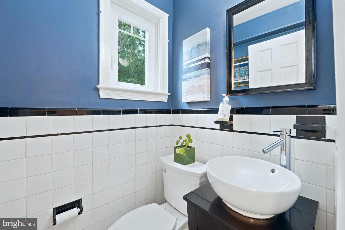 8902 Sudbury Road photo 13