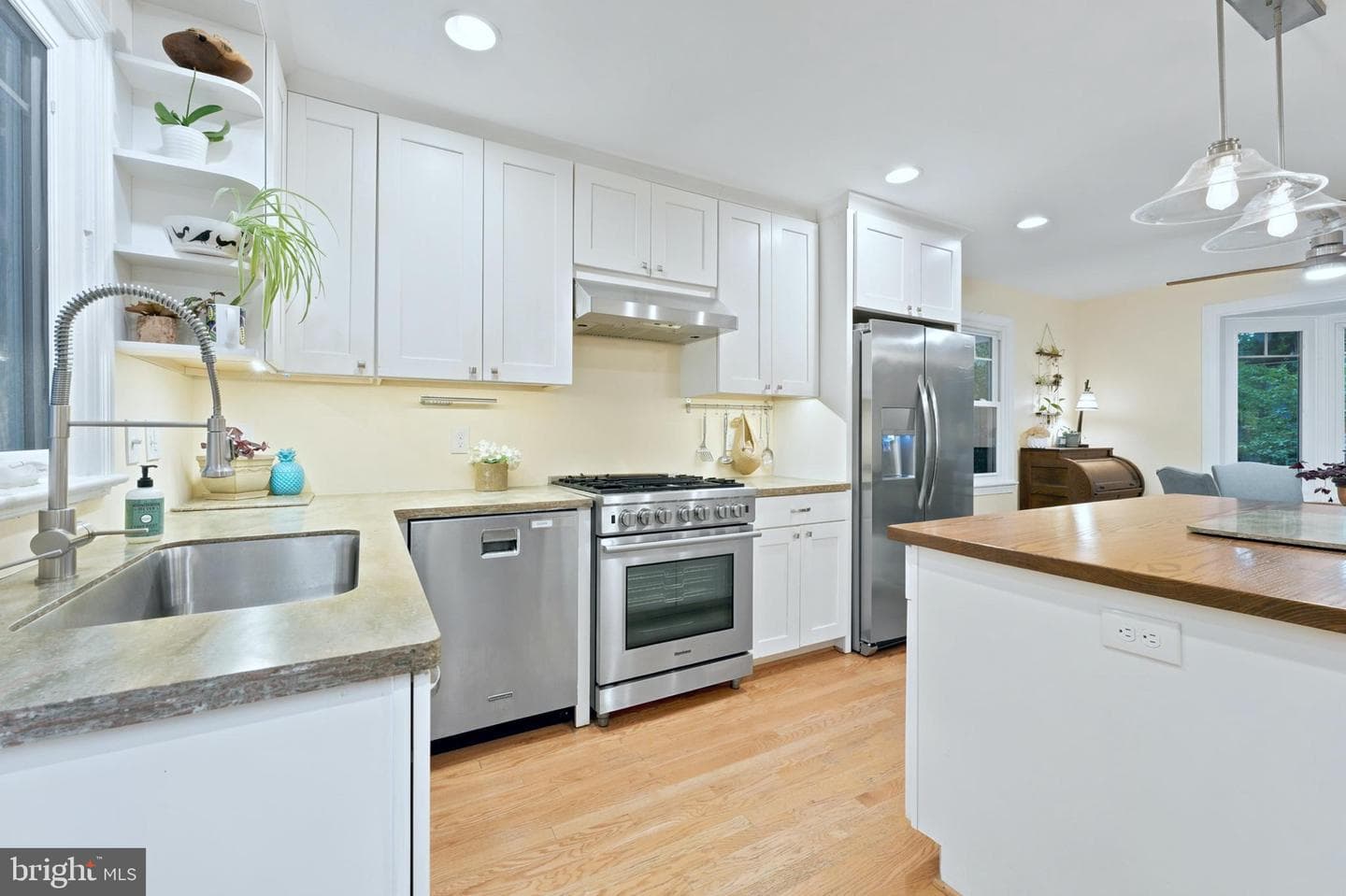 8902 Sudbury Road photo 16
