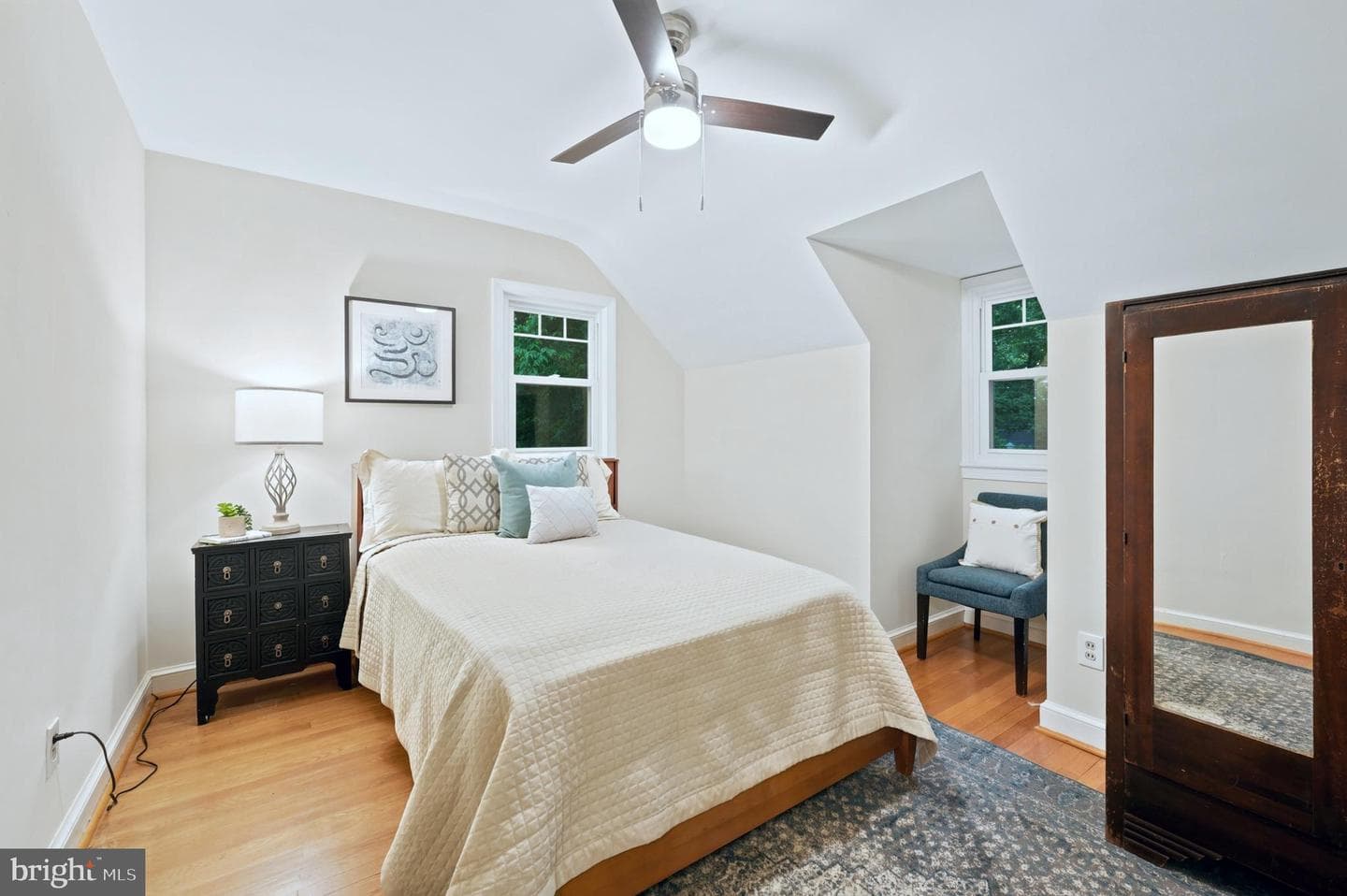 8902 Sudbury Road photo 30