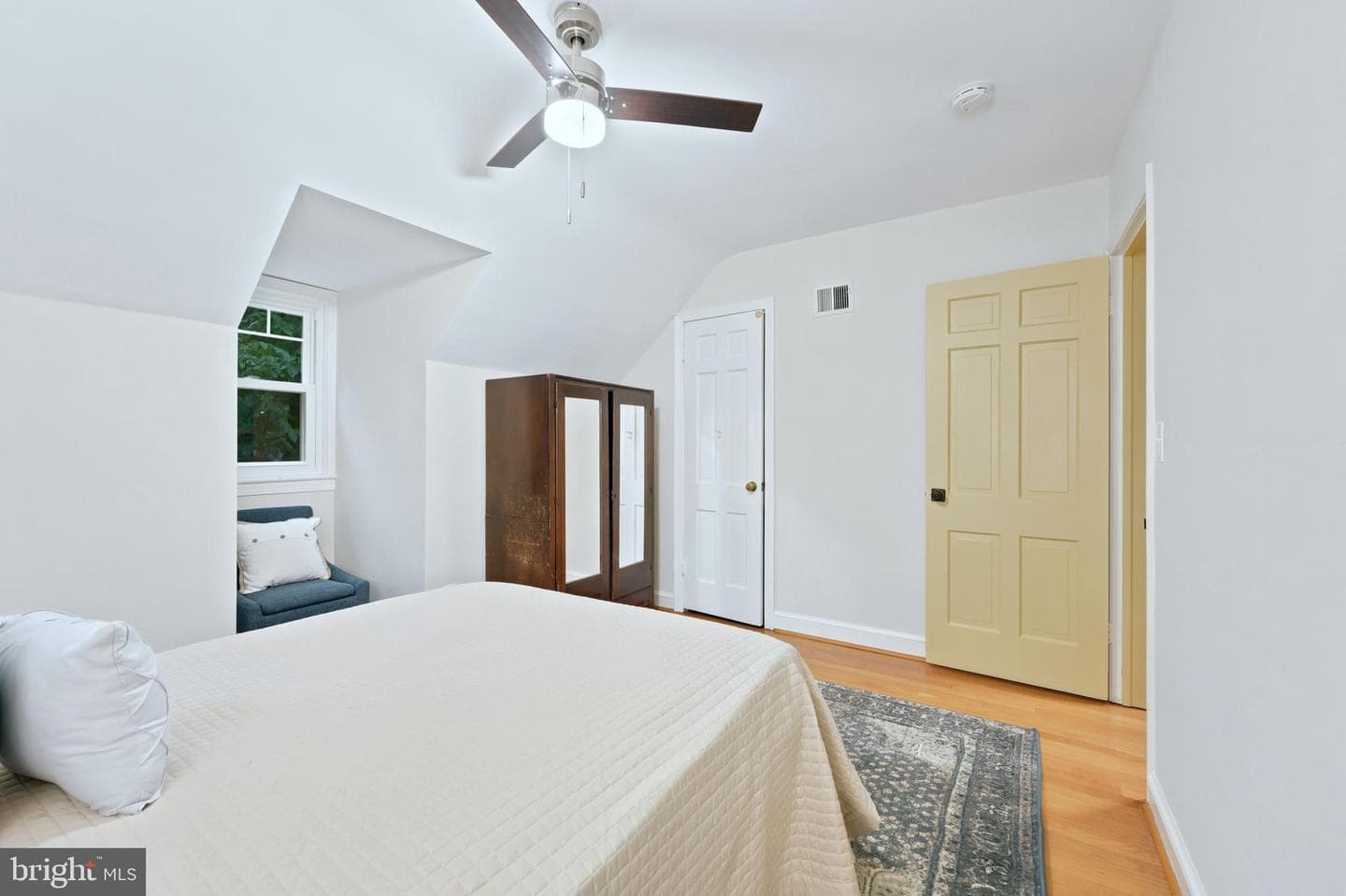 8902 Sudbury Road photo 31