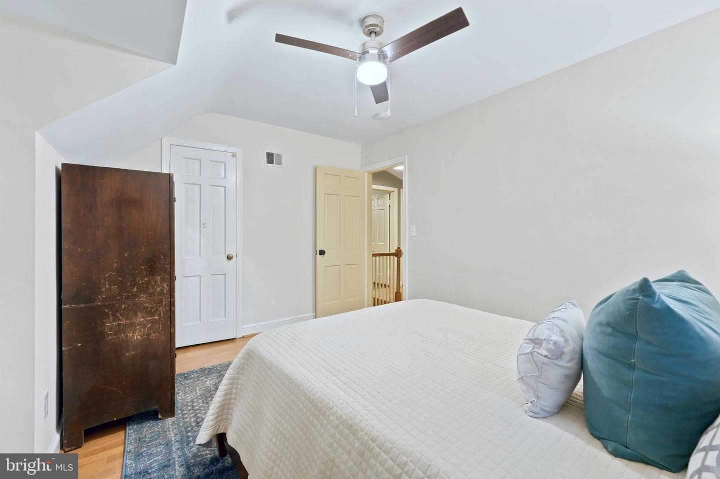 8902 Sudbury Road photo 33