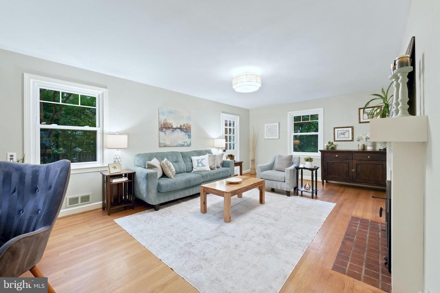 8902 Sudbury Road photo 4