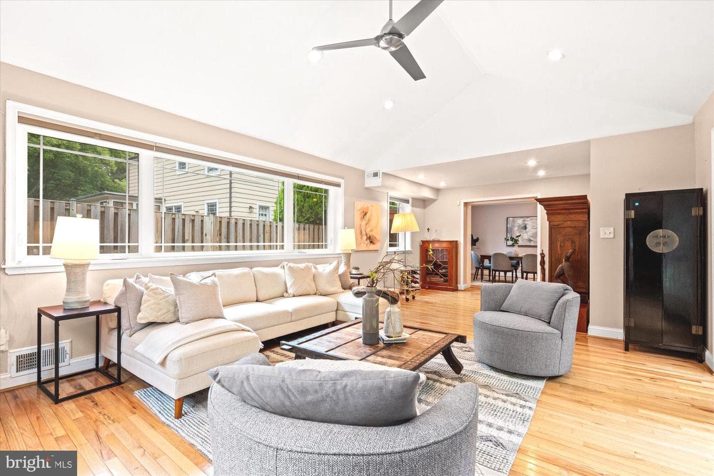 3202 Coquelin Terrace photo 9