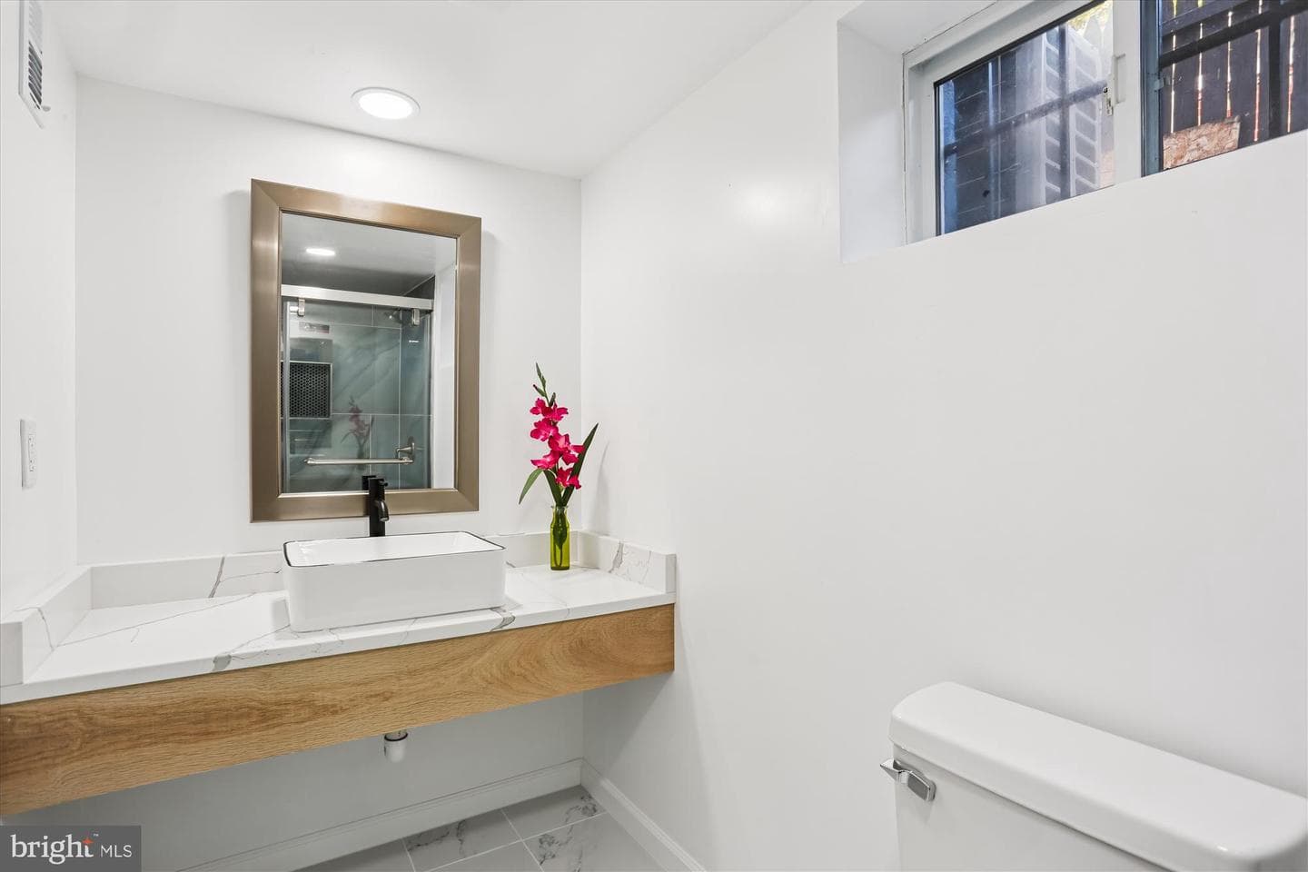 717 Ludlow Street photo 42