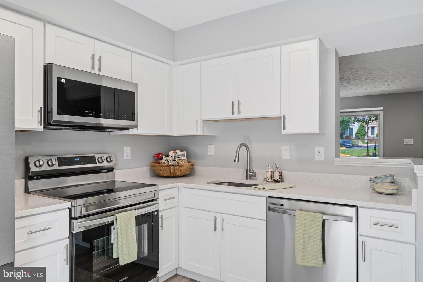 12501 Coral Grove Place photo 10