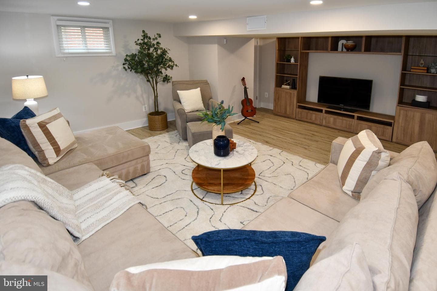3401 Oberon Street photo 27